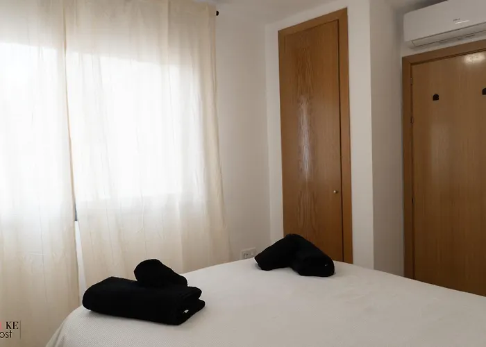 Cuatro Caminos Apartments